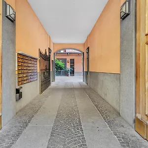  Apartment Cosmopolitan Italy